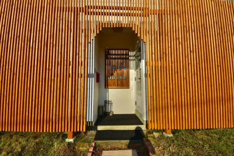 be7f307e-af21-4cba-9291-724be4d6a8bb