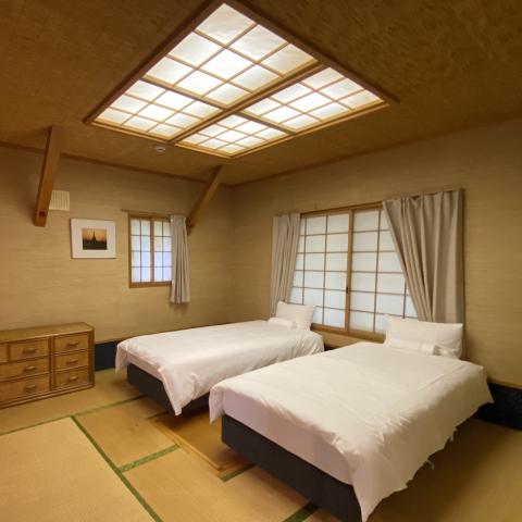 Annupuri Retro Lodge - Bedroom 1